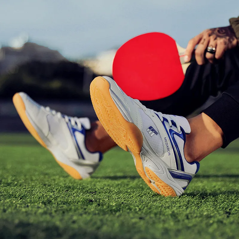 Men Lightweight Sport Badminton Shoes Women Outdoor Non-slip Table Tennis Shoes Professional Training Athletics Sneakers