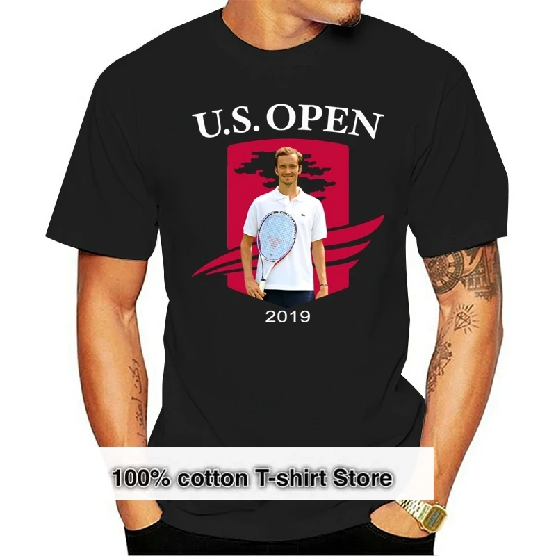 

Daniil Medvedev Us Open 2019 Team Daniil Medvedev, черная, темно-синяя мужская и женская одежда с принтом Футболка