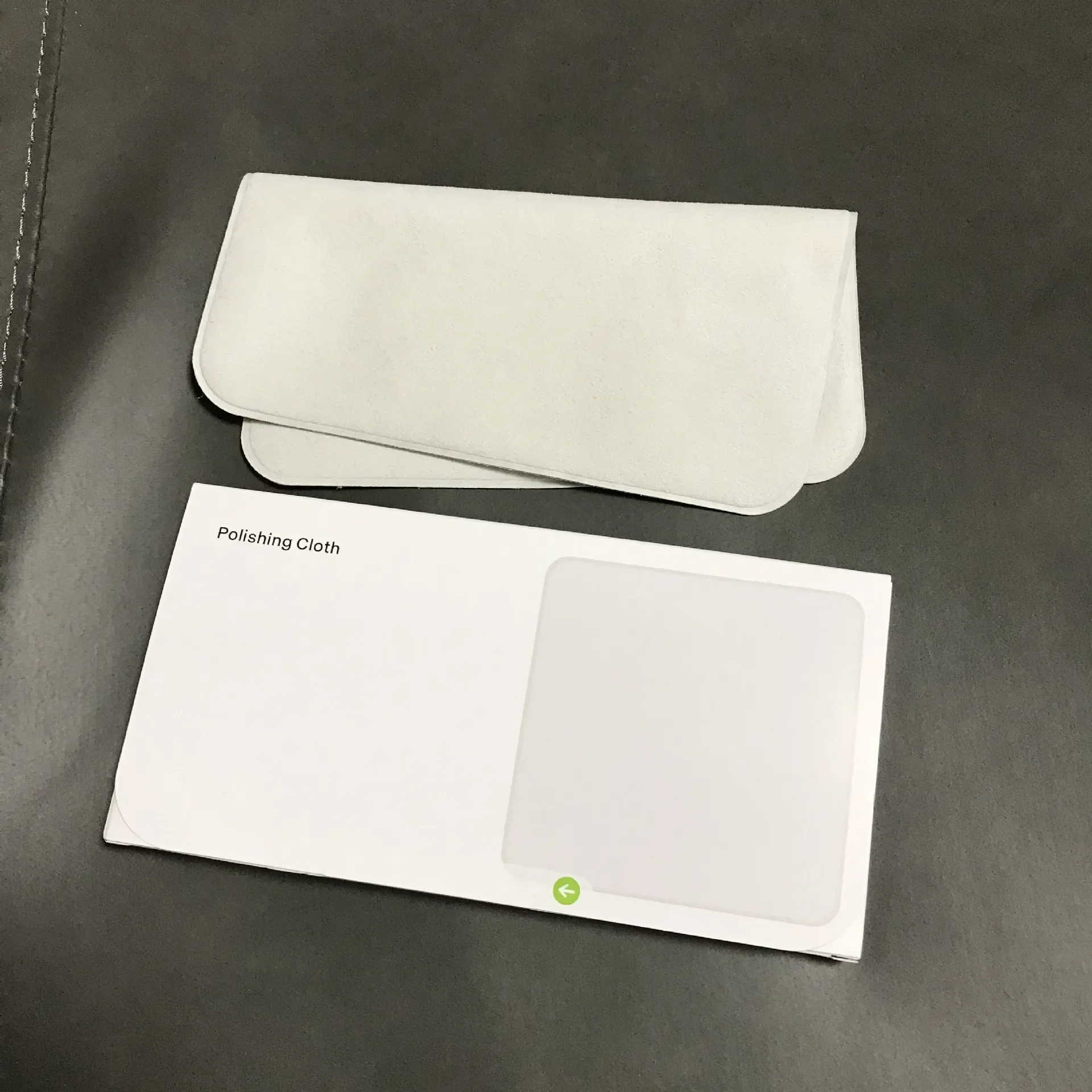 Салфетка для полировки Apple iPhone 15 14 13 12 чистки экрана с нанотекстурой iPad Mac iPod Pro Watch