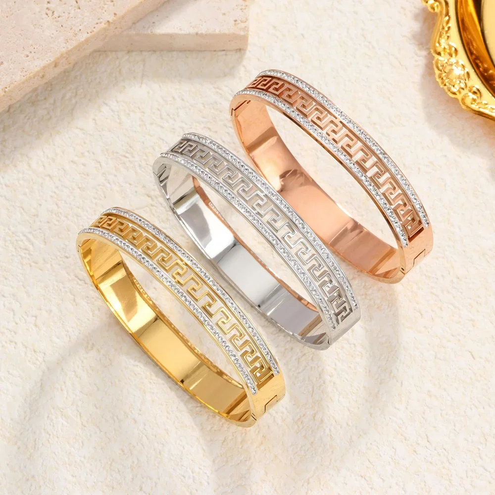 Изысканный женский браслет из нержавеющей стали с геометрическим рисунком