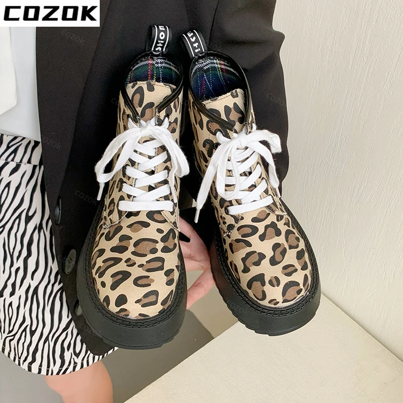 Женские ботинки на массивном каблуке со стразами высокие обувь платформе