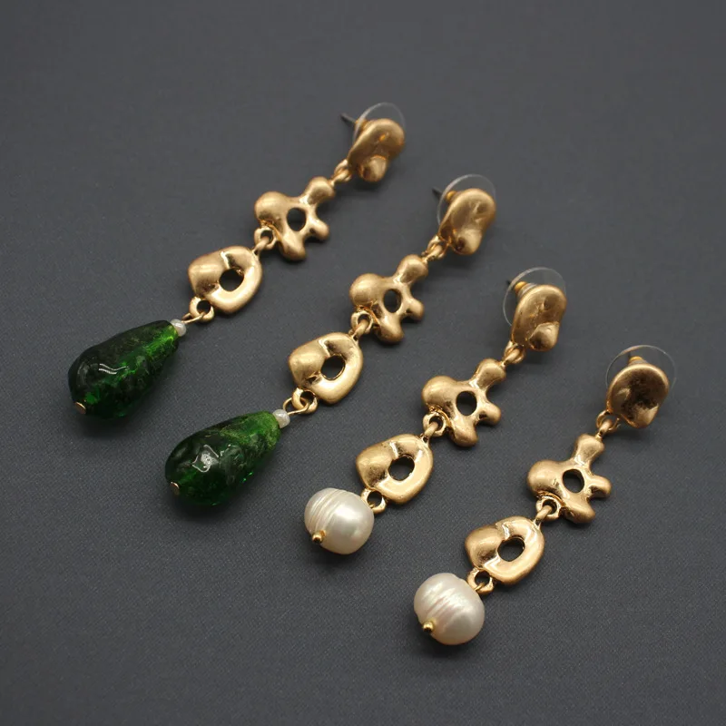 

European and American retro earrings, long freshwater pearl earrings, simple personality, long style earrings