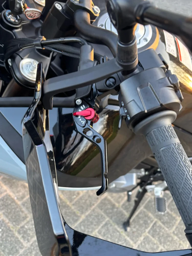 Фото Двухпальцевый CNC рычаг тормоза и сцепления для Suzuki GSXR GSX-S 125 600 750 950 1000 GSX-8S GSX-8R SV650 SV1000 Bandit GSF 650 1200 1250 №2