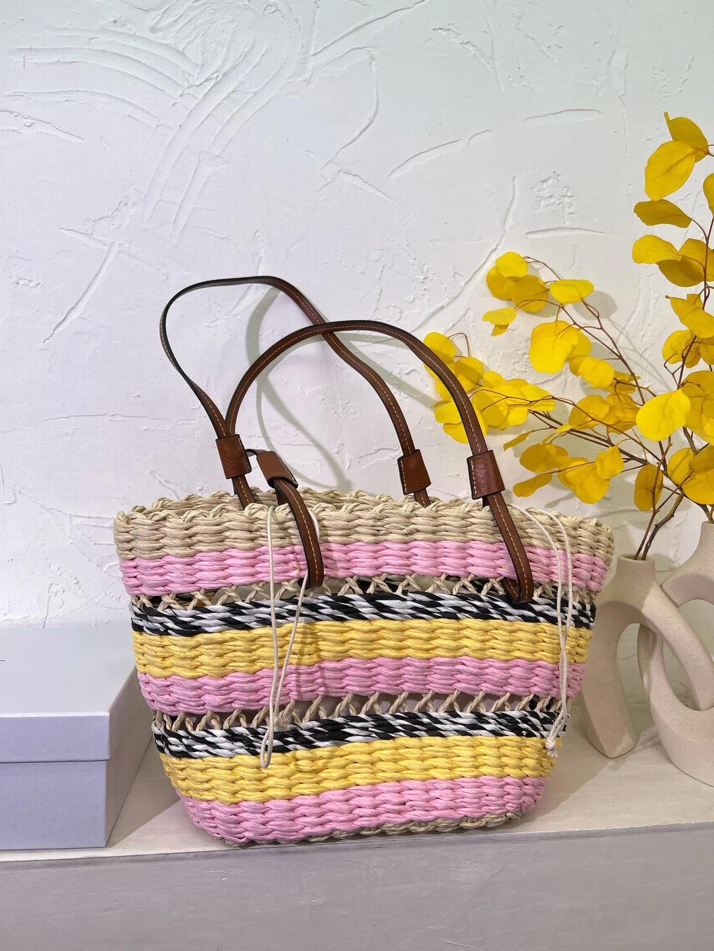 

2023 Straw Purse Leather Handle Handmade High Quality Beach Tote Bag Different Colors 26x22cm Storage Bag