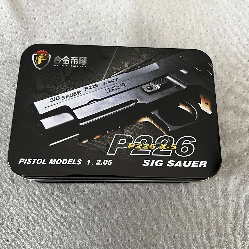 

1:2.05 1:3 Beretta M92A1 92F 93R Glock G17 G22 Colt 1911 Desert Eagle Mauser P226 Gun Pistol Miniature or Keychain Case Gift Box