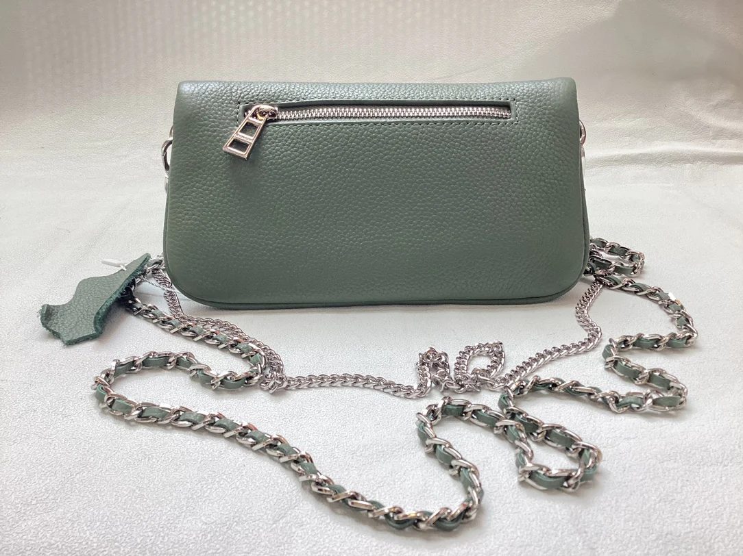 

2023 Women Green Leather Chain Bag Shoulder Bag