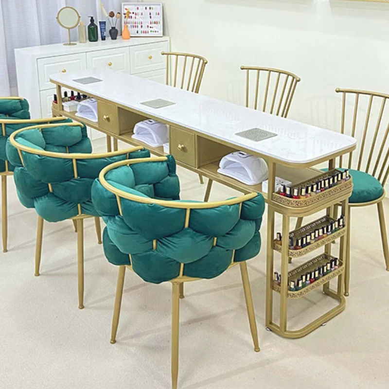 Настольная лампа для приема ногтей