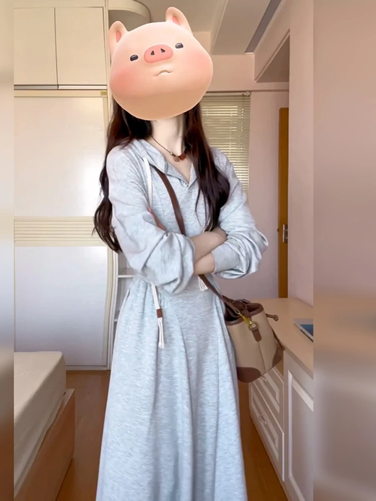 Серое платье-толстовка с длинными рукавами женское осенне-зимнее платье 2024 новая