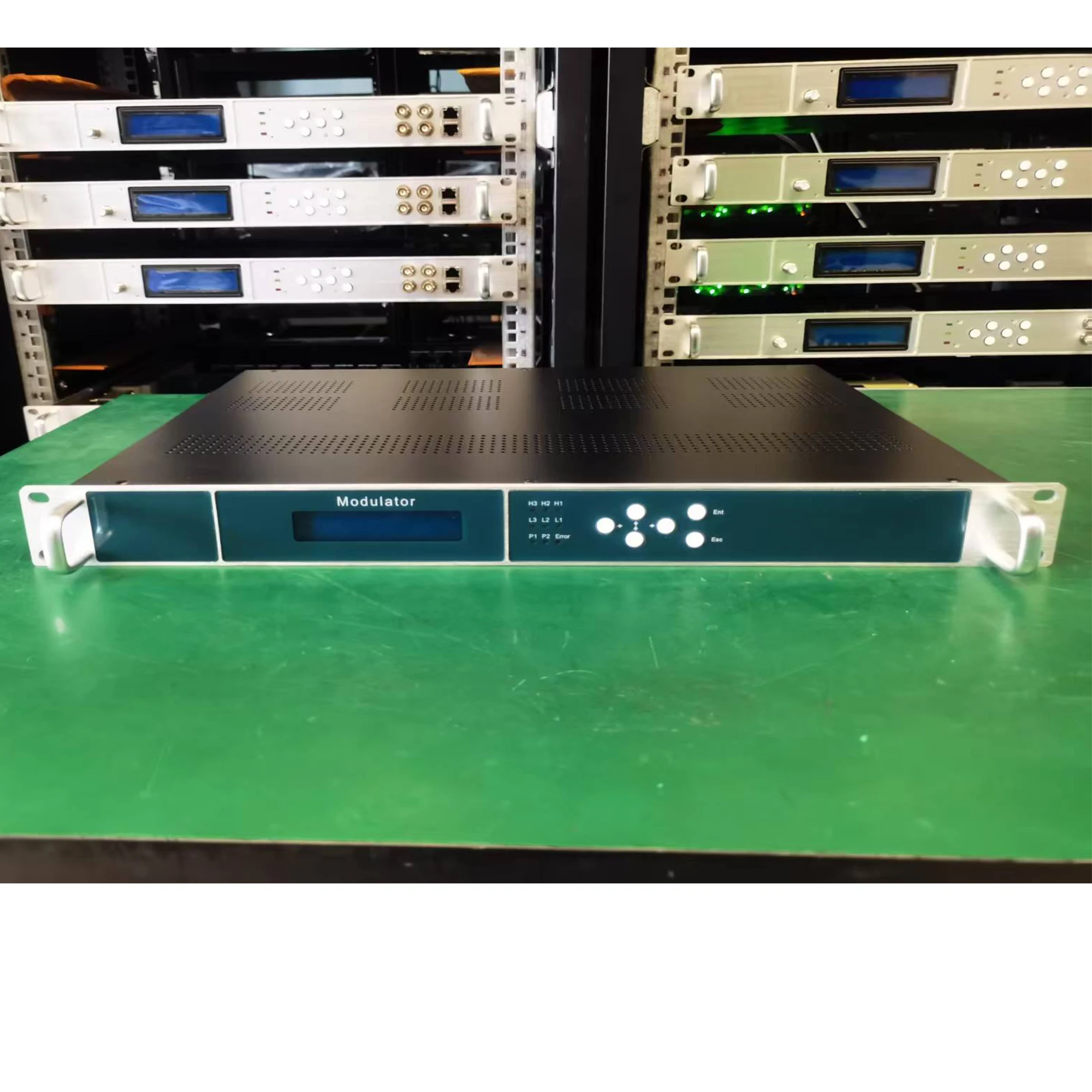Фото 8, 12, 16, 24-канальный IP-РЧ-модулятор DVB-T ATSC ISDBT DVB-C DTMB-модулятор ASI-RF CATV, переднее оборудование HLS/SRT/RTSP/UDP №1