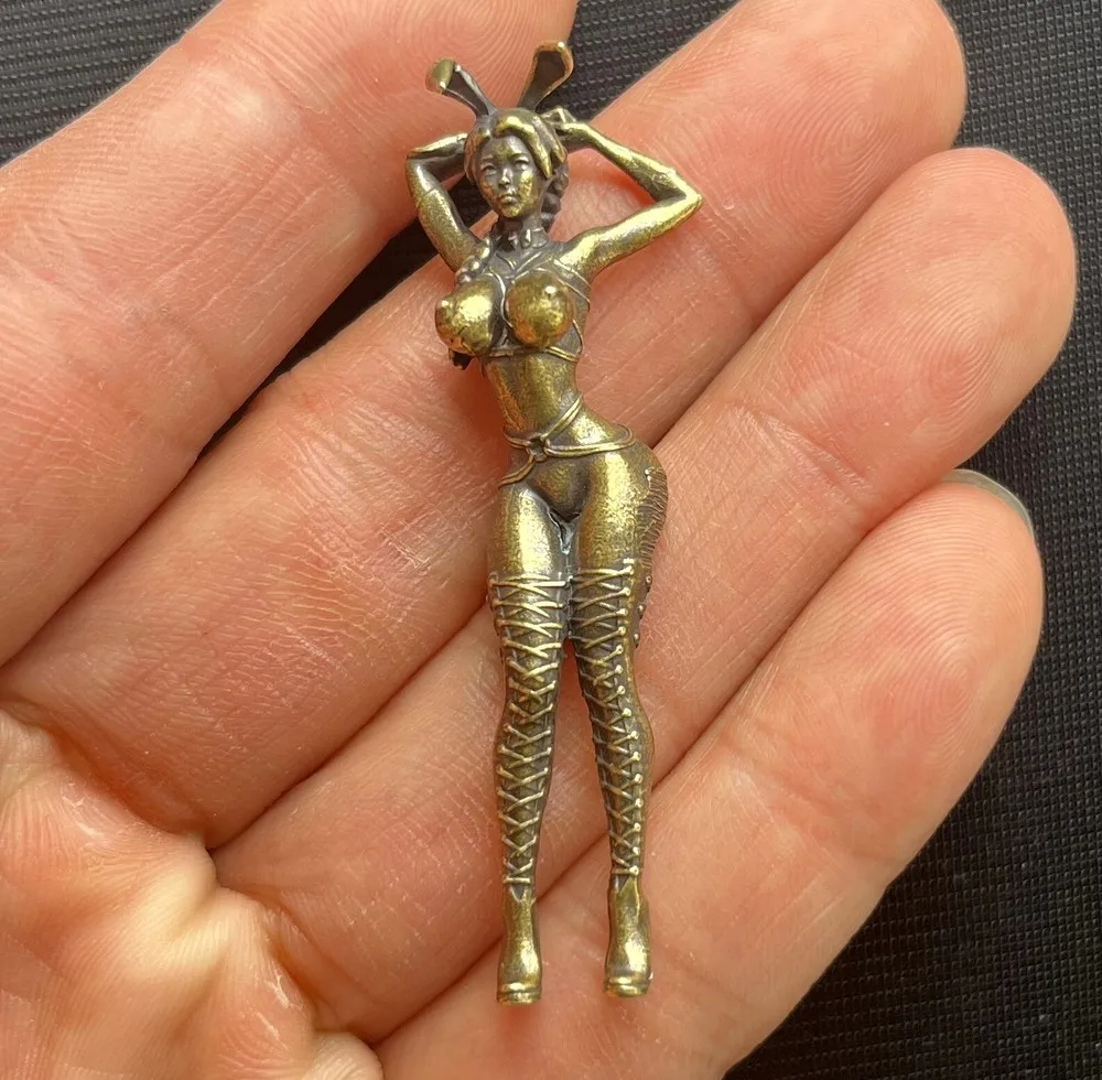 

Статуэтка лебедя из металла