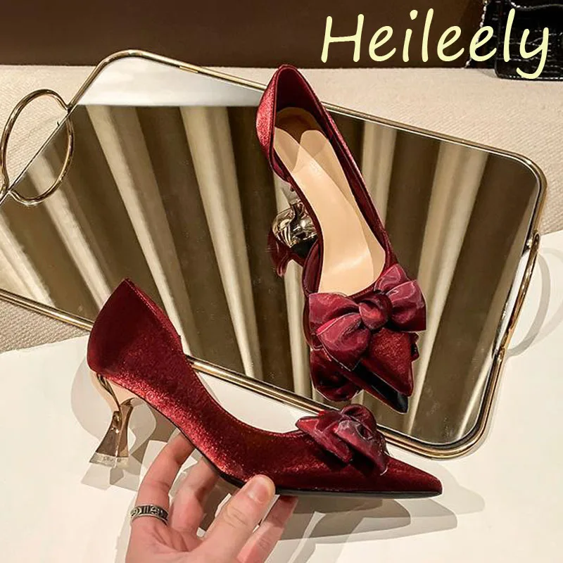 

Туфли-лодочки женские на высоком каблуке 6 см с бантом-бабочкой и острым носком