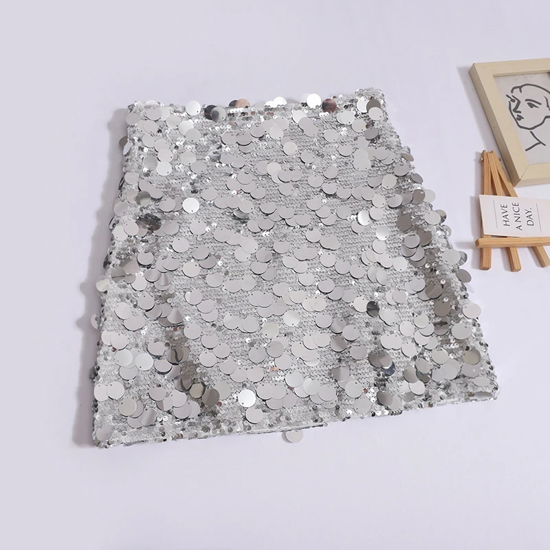 Юбка женская короткая трапециевидная с высокой талией и блестками