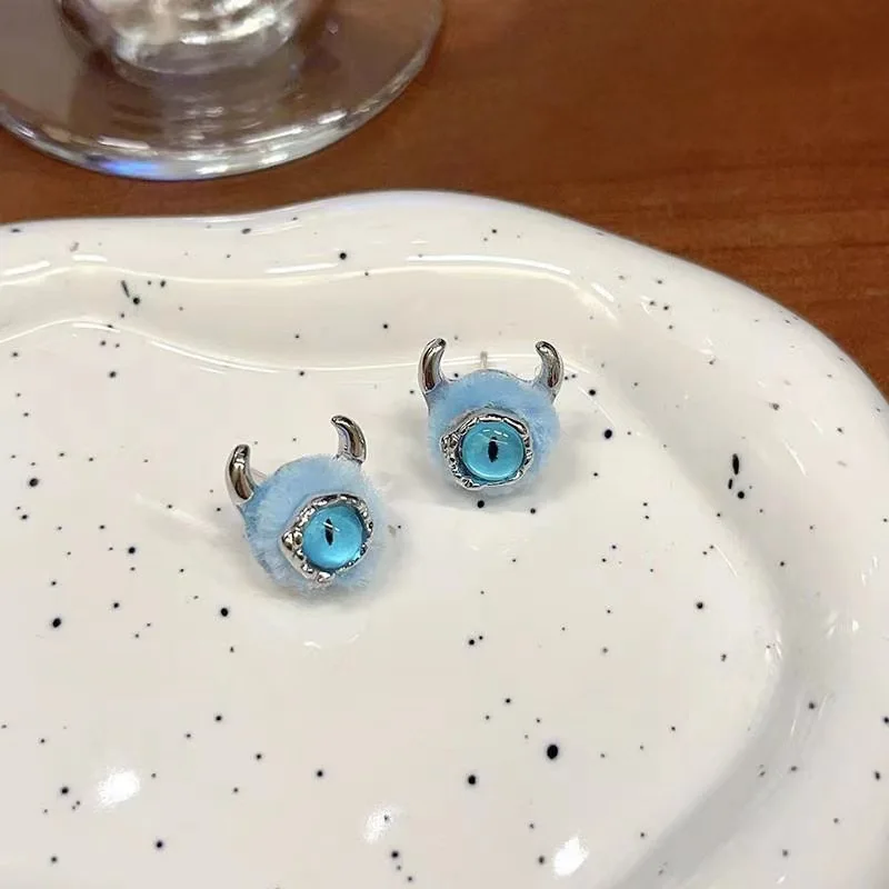 E089 Милые синие плюшевые серьги Глаз дьявола маленькие серьги-монстры модные
