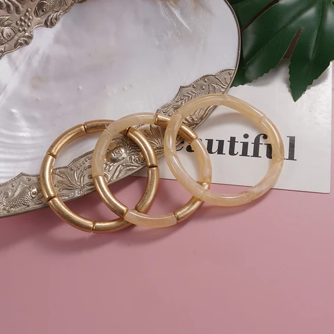 WEALTHYBOO Штабелируемые браслеты из смолы и золота 3 шт. для женщин