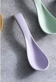 

3 штуки пластиковые ложки для супа