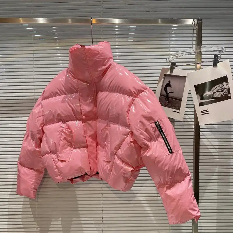 Женская куртка из лакированной кожи с воротником-стойкой и хлопковым подкладом