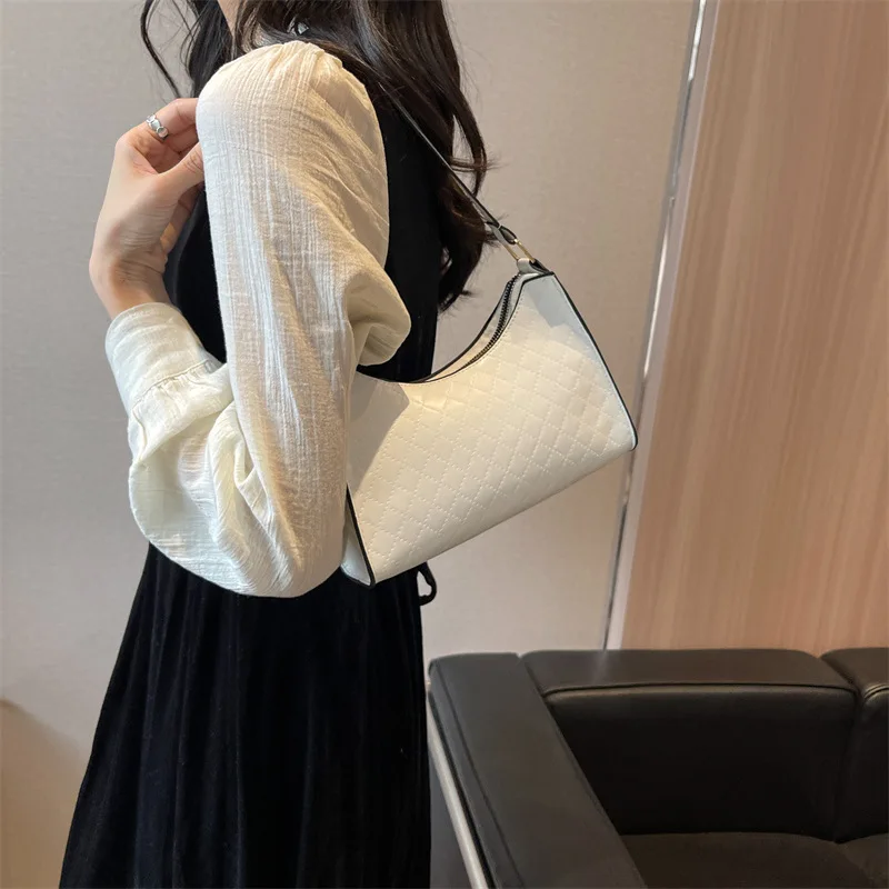 Vintage One Shoulder Crossbody Bag Popular Underarm Bag Fashion Large Capacity Fashion Stick Bag Female