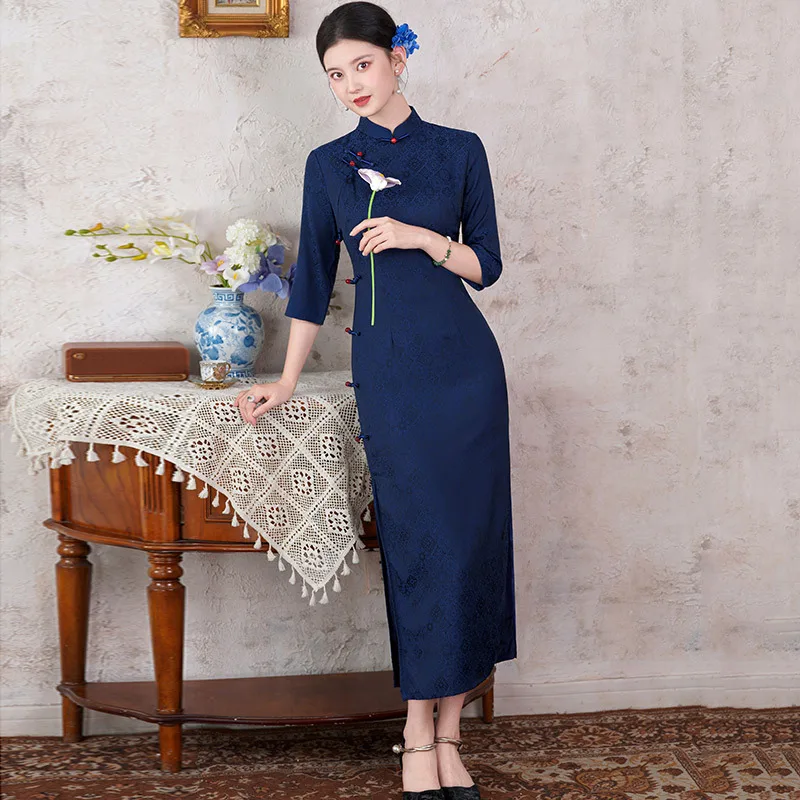 Фото Blue Republic of China Style Cheongsam с длинными рукавами, улучшенное 2320, новое женское облегающее платье Ципао в стиле ретро на весну и осень №2