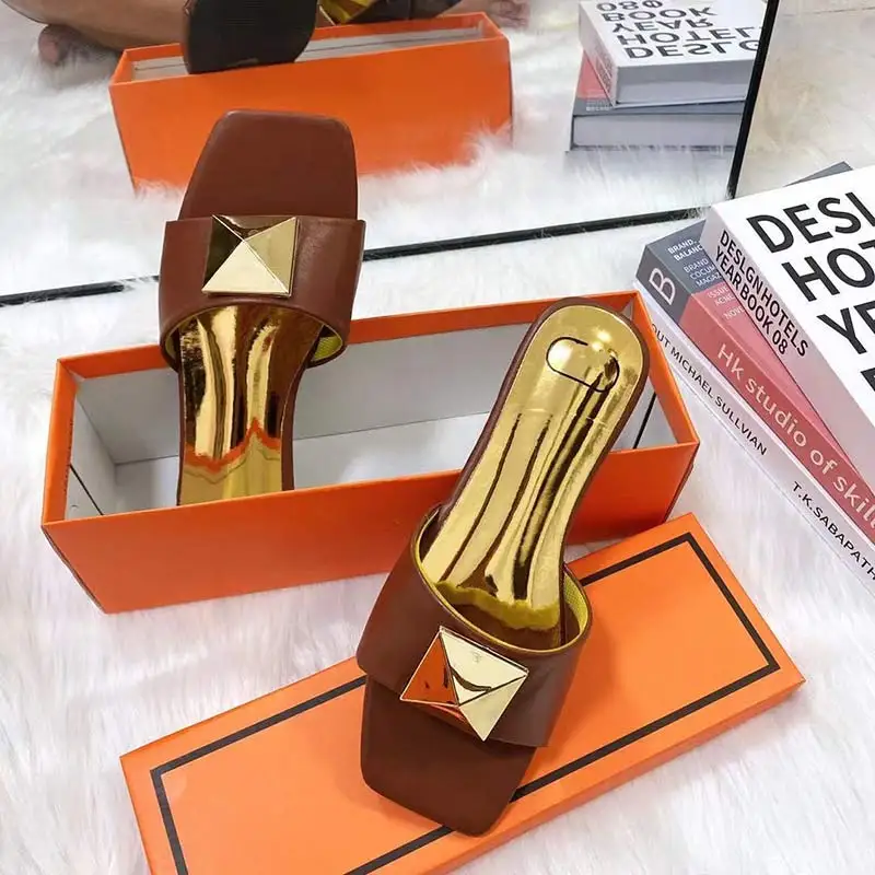 2023 Summer Fashion Casual New Women's Slippers Solid Color Flip-Toe Metal Letters Outdoor Flat Large Size Beach Slippers