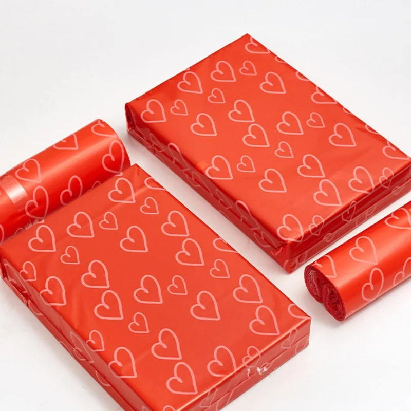 

Красные подарочные пакеты Love Courier