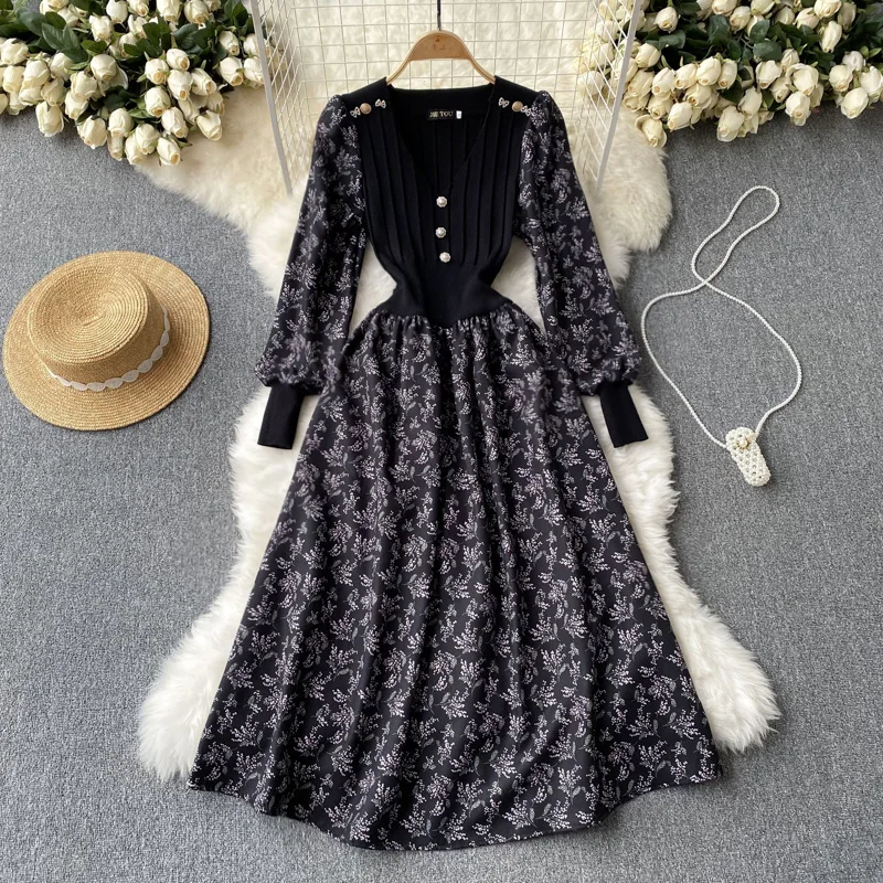 

Autumn and Winter New Hepburn Wind French Retro Floral Sweet Hem Knee-length Dress
