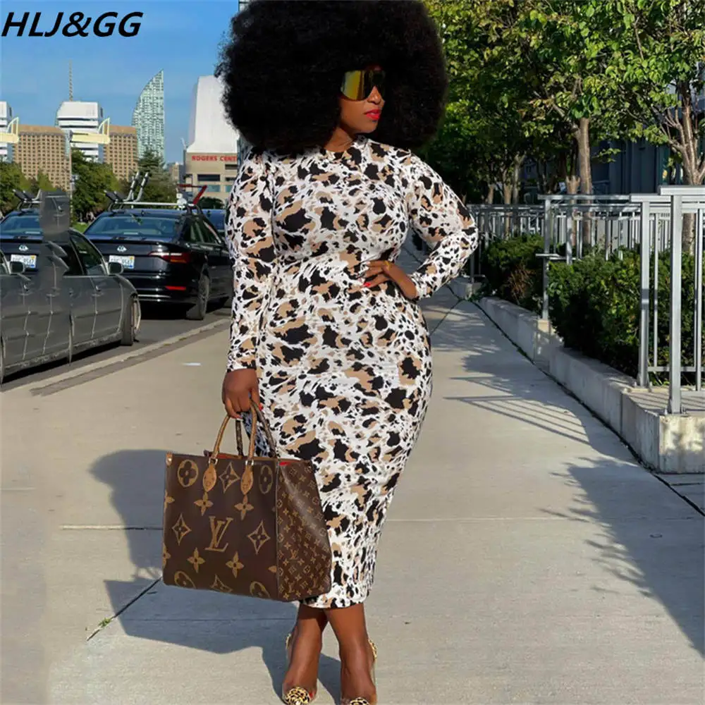 Женское платье с леопардовым принтом