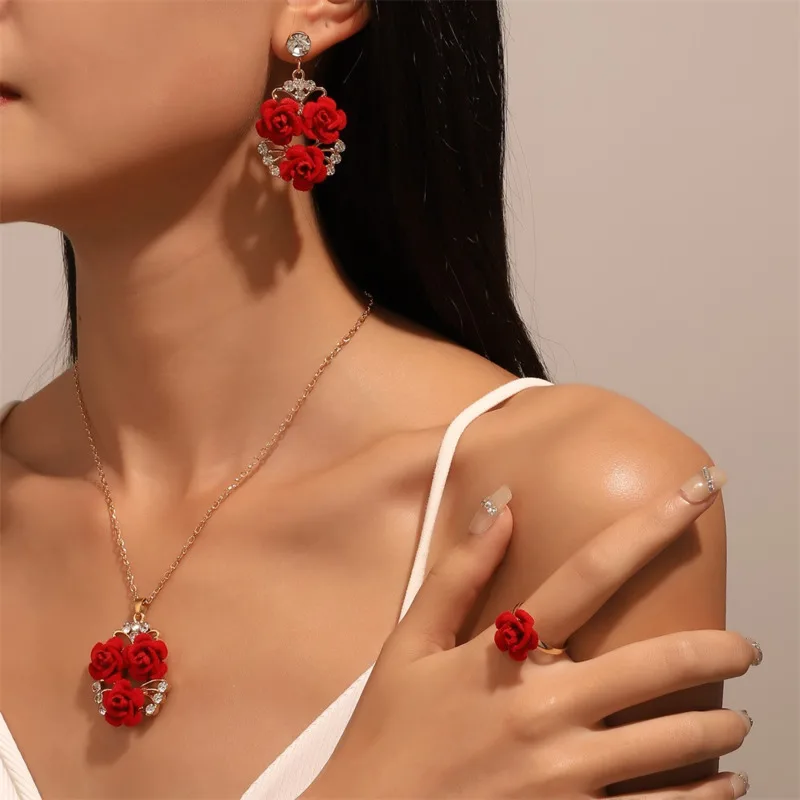 

Fashion Red Rose Flower Jewelry Set Vitnage Hollow Out Necklace Earrings Ring Set For Wedding Gift