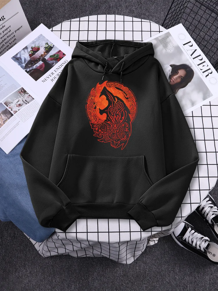 

Norse Mythology Vikings Fenrir Wolf Print Hoodie Women Street Fleece Warm Hoody Fashion Autumn Sweatshirt Casual Loose Mens Tops