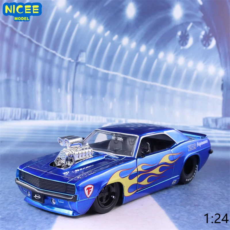 

1:24 1969 Chevrolet Camaro Muscle Car High Simulation Diecast Car Metal Alloy Model Car Children's toys collection gifts J111