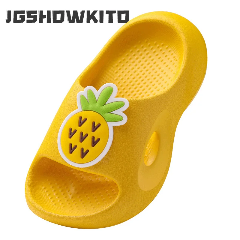 

Тапочки детские с мультяшными фруктами для мальчиков, летние пляжные комнатные тапочки, Симпатичные домашние тапочки на мягкой нескользящ...