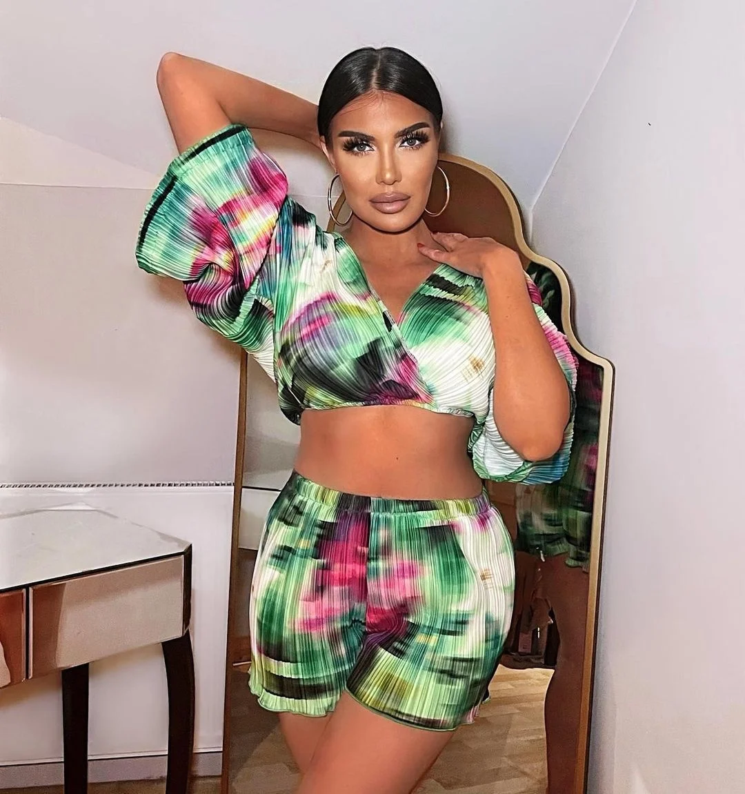 

Sexy V Neck Tie Dye Print Elegant Two Piece Set Fashion Long Sleeve Top And Wide Leg Shorts Set Lady Party Outfit
