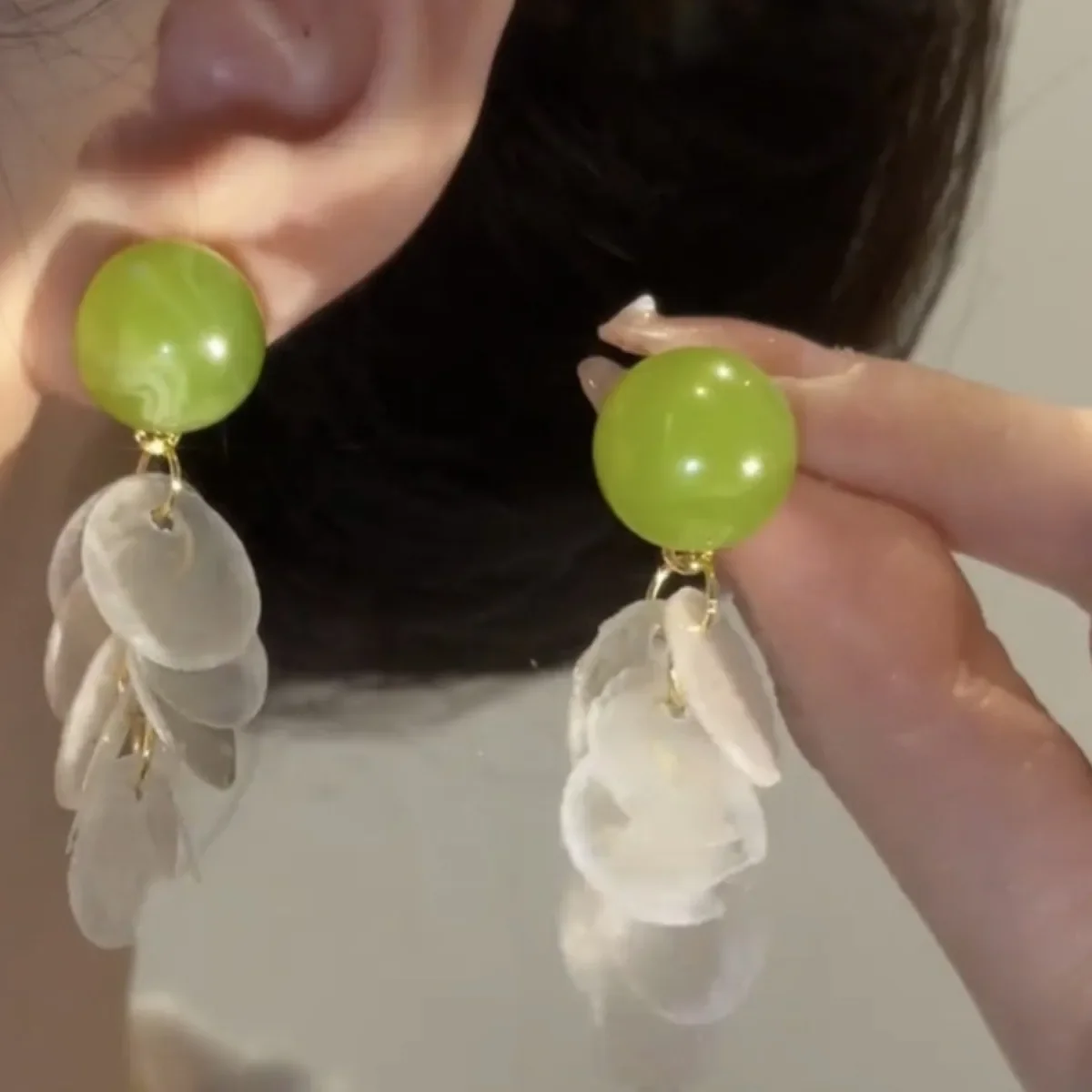 Свежие весенне-летние зеленые серьги для яблок серьги-кольца с бахромой Whiteshell