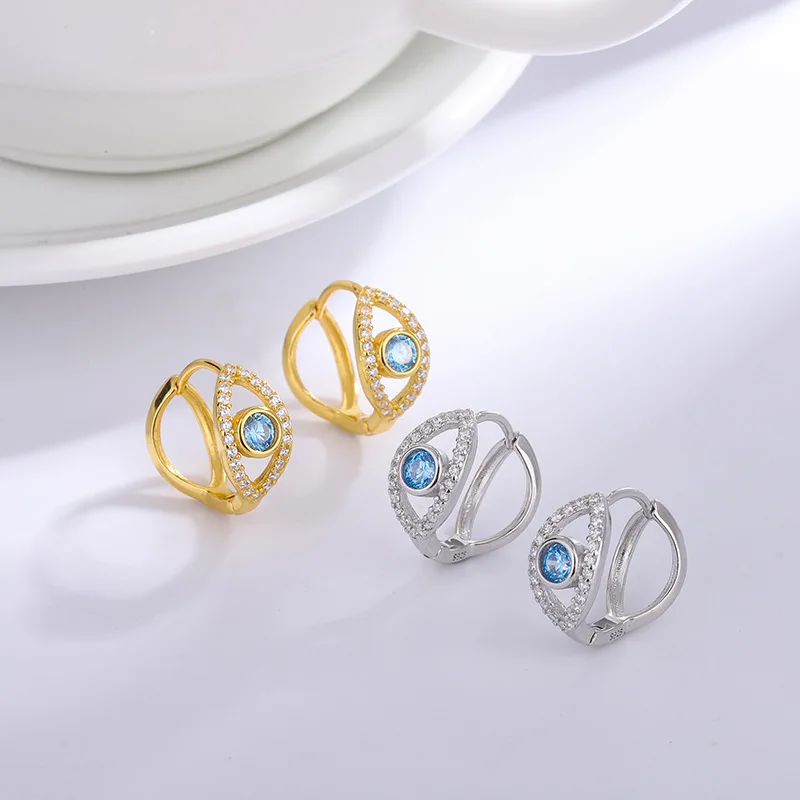 

2023 New S925 Sterling Silver Devil's Eye Earrings Women's Simple and Versatile Short Ear Buckles, Small and Cool Style Earrings