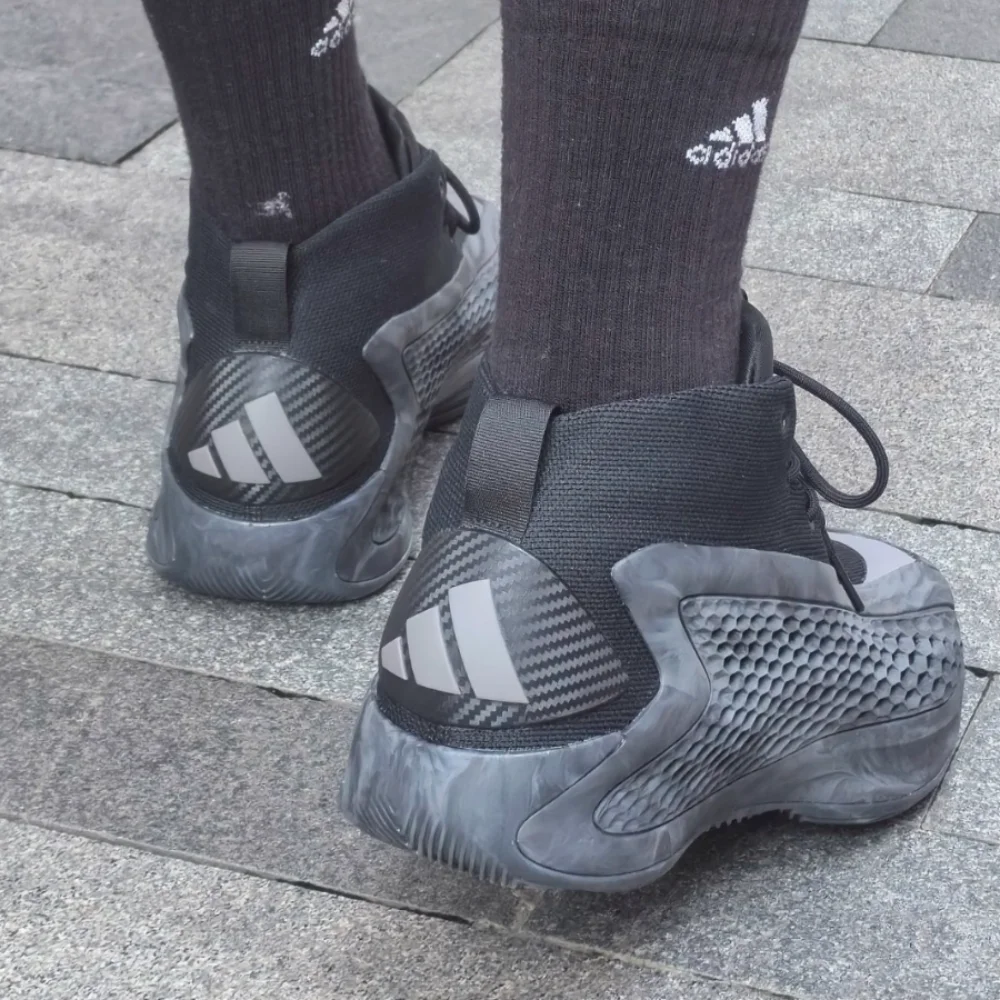 Мужские баскетбольные кроссовки Adidas Original Black Grey A.E.1 с амортизирующим и