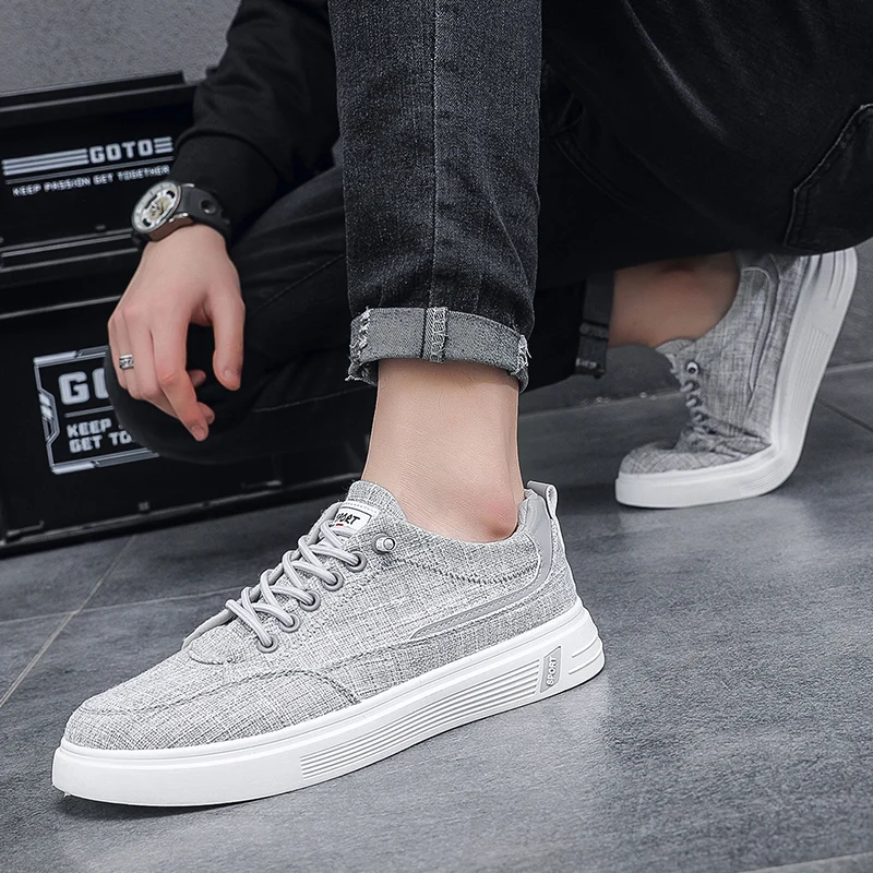 

Кроссовки мужские легкие дышащие, повседневная спортивная обувь, на шнуровке, плоская подошва, весна-осень