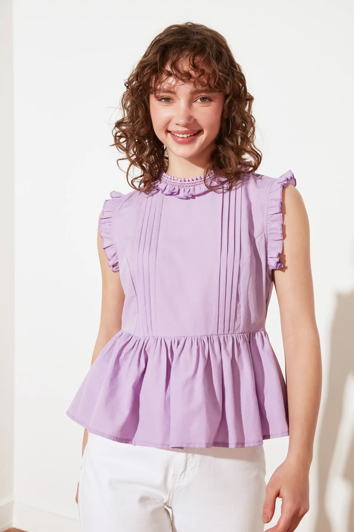 

Trendyol Petite Upright Collar Blouse TWOSS21BZ1450