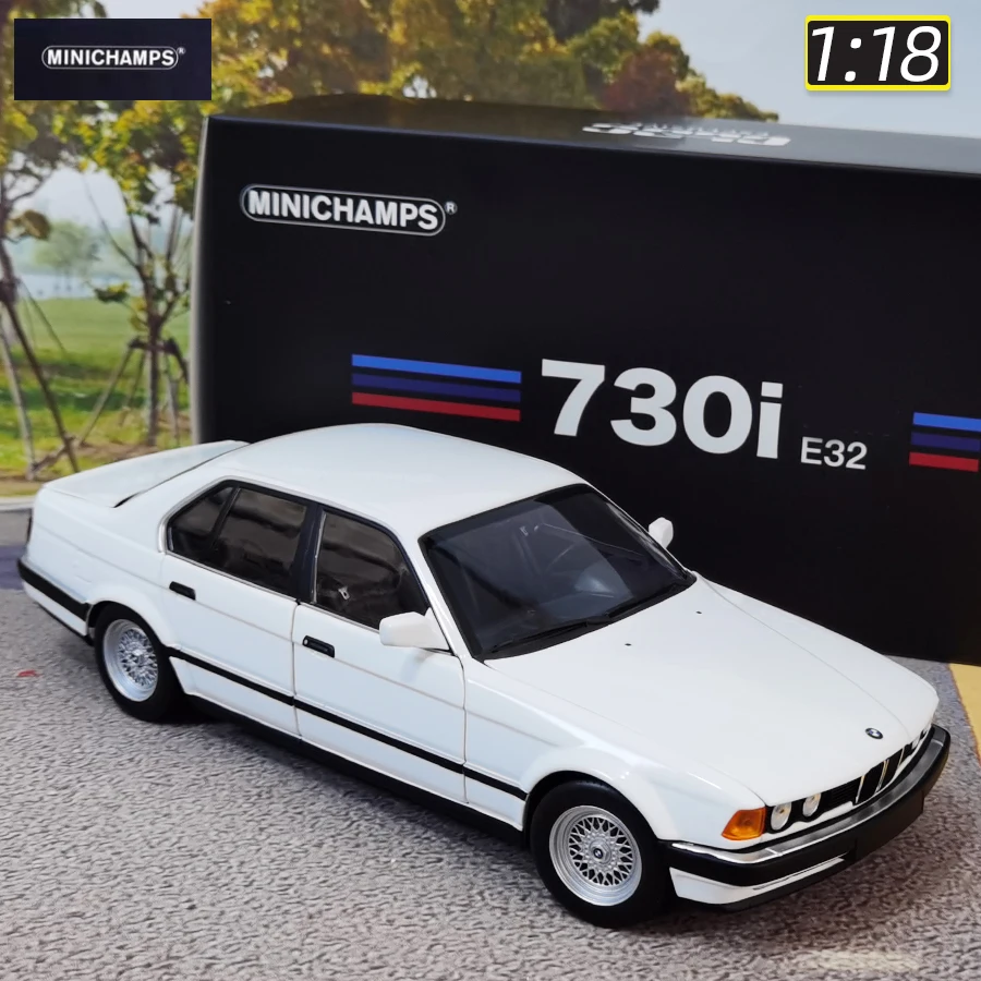 希少 1/18 BMW 730i ミニチャンプス(MINICHAMPS) E32 希少 1/18 BMW 730i ミニチャンプス(MINICHAMPS) E32 1/18