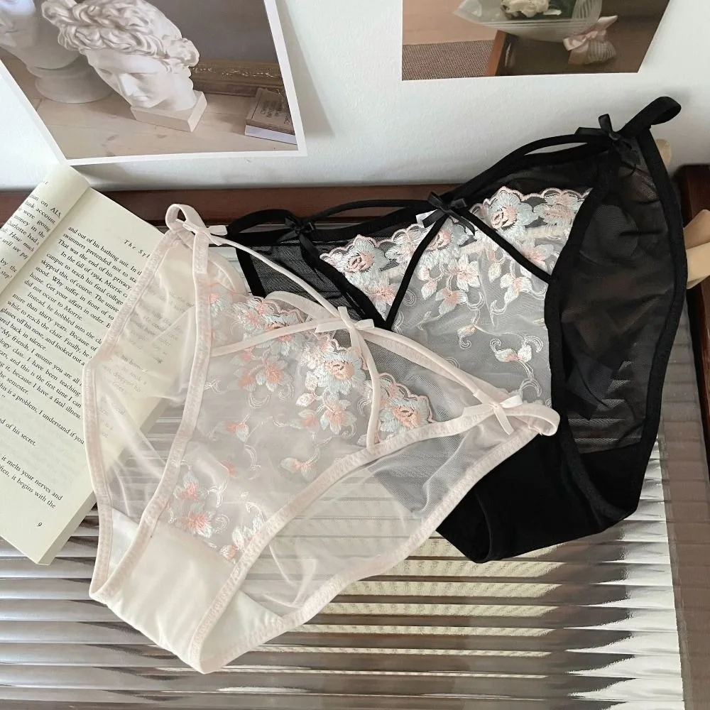 Симпатичные прозрачные цветочные брифы с вышивкой из сетчатой ткани