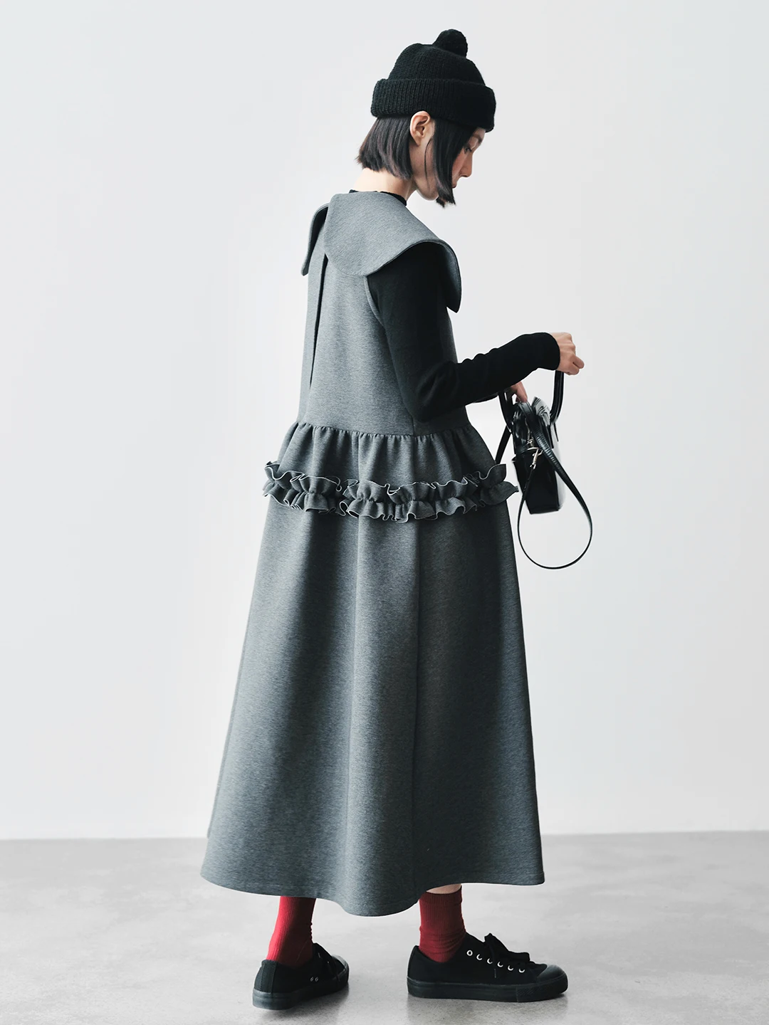 Оригинальный дизайн IMAKOKONI кружевное лоскутное платье средней длины без рукавов с