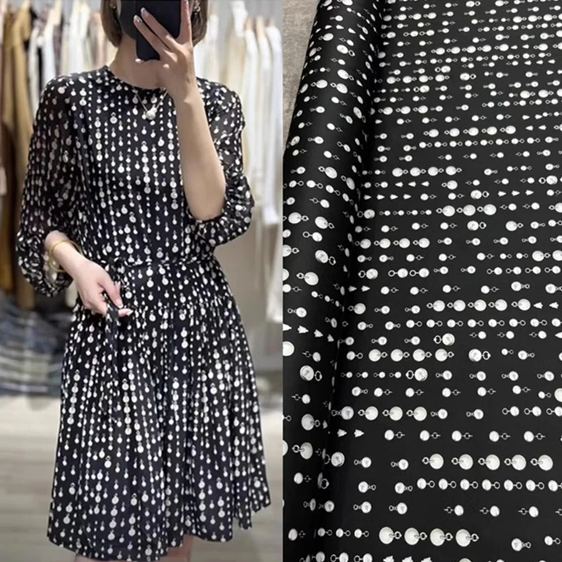 Модная новинка Европейский чёрный низ жемчужный кулон принт саржевая шелковая