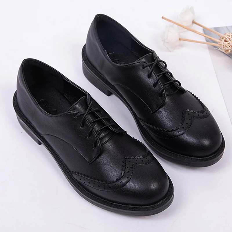 

Lace Up Little Leather Shoes Women Loafers Flats Derby Shoes Carved Flower Heels Bullock Shoes Women Student British Oxfords