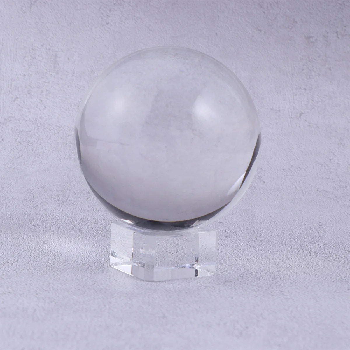 

Transparent Crystal Display Glass Ornament for Decoration Transparent Base and Red Gift Box