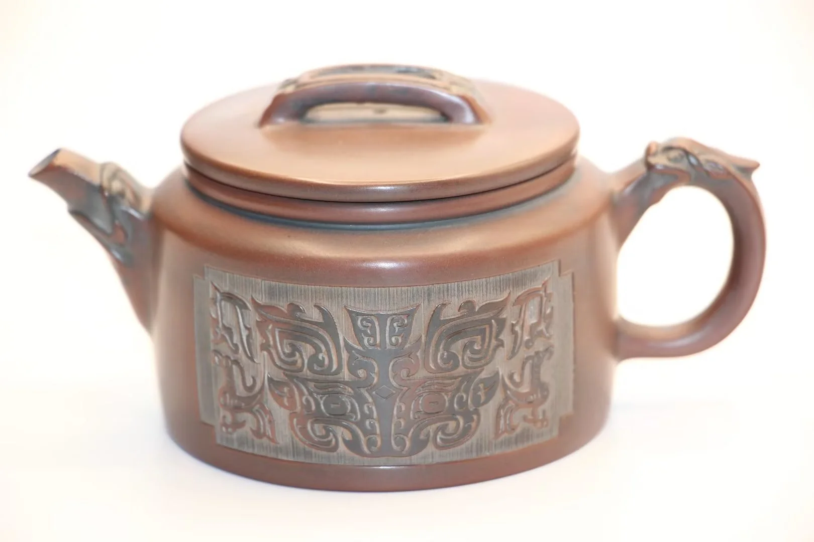 

Qin Zhou Ceramic Qinzhou Ni Xing Tao(No Yixing clay teapot) HAN WAN 190ML