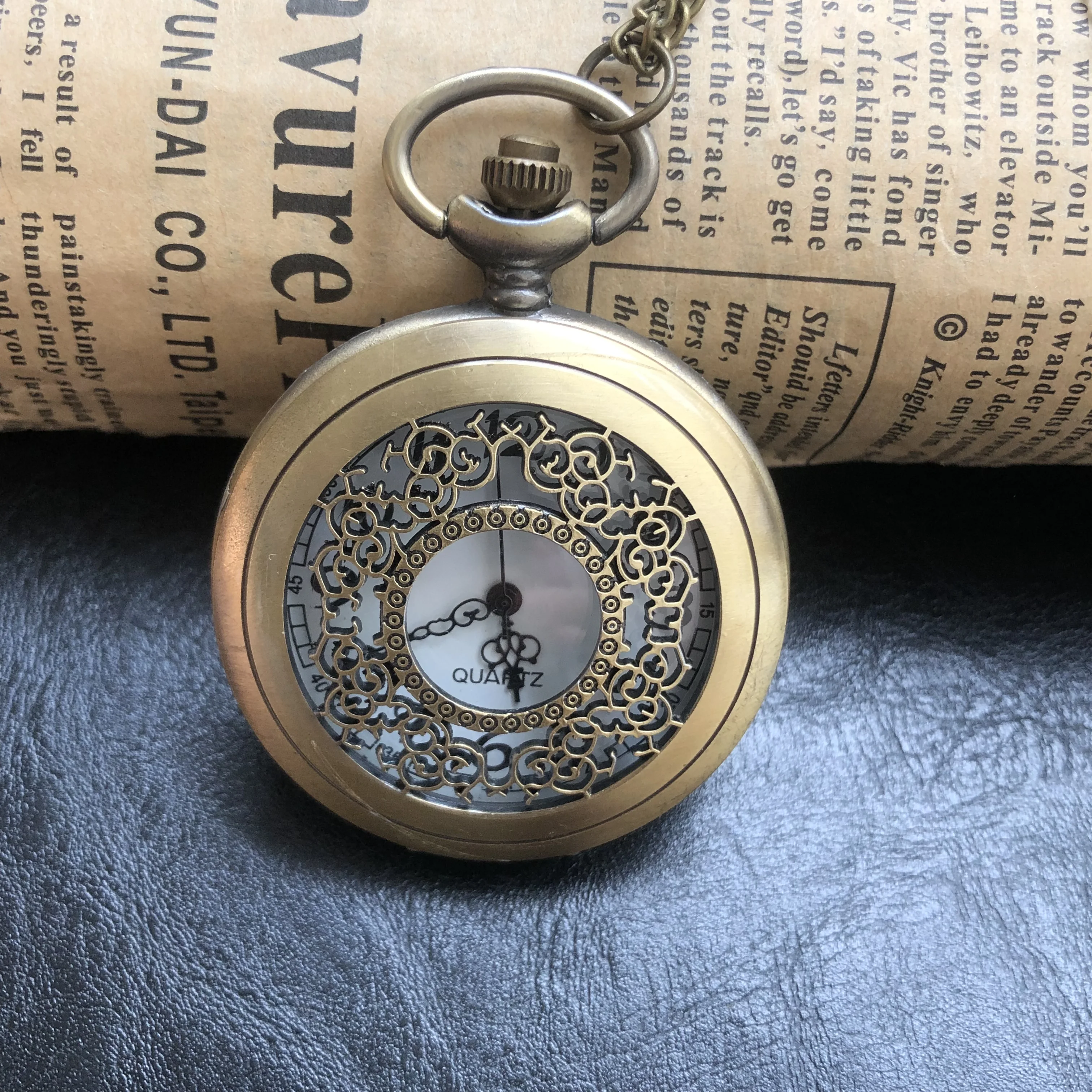

Steampunk Exquisite Hollow Carved Design Casual Quartz Pocket Watch Necklace Pendant Gifts For Women Or Man with Fob Chain