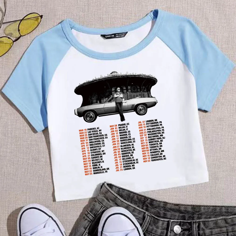 Женский короткий топ с коротким рукавом круглым вырезом и