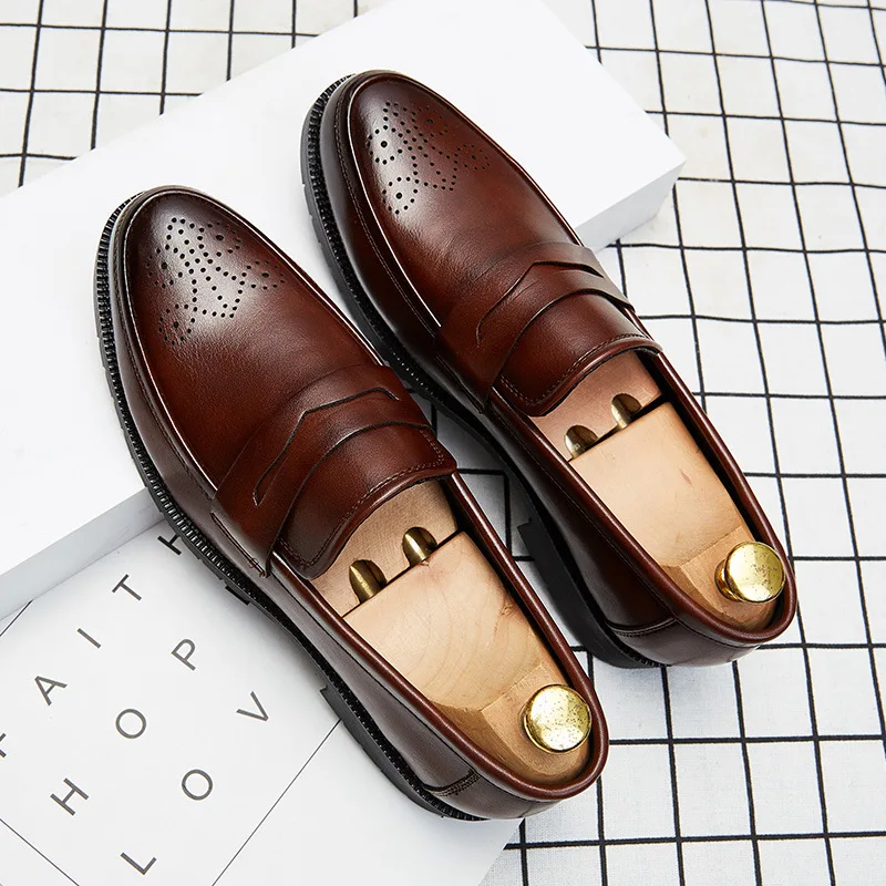 

Luxury Brand Penny Loafers men Casual shoes Slip on Leather Dress shoes big size 38-46 Brogue Carving loafer Driving party