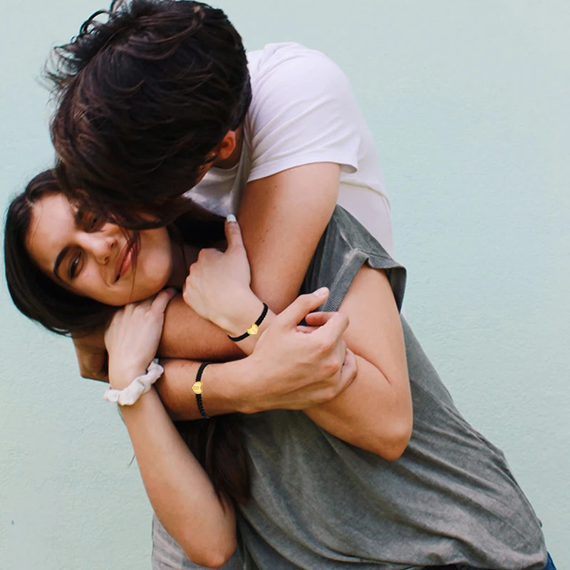 Женские и мужские Регулируемые браслеты с инициалами имени, браслет для влюбленных пар, ювелирные изделия ручной работы, браслет с 26 буквами и сердечками, плетеный браслет с приманкой