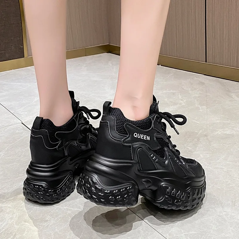 Женские повседневные кроссовки на платформе 10 см сезон осень 2024 спортивная