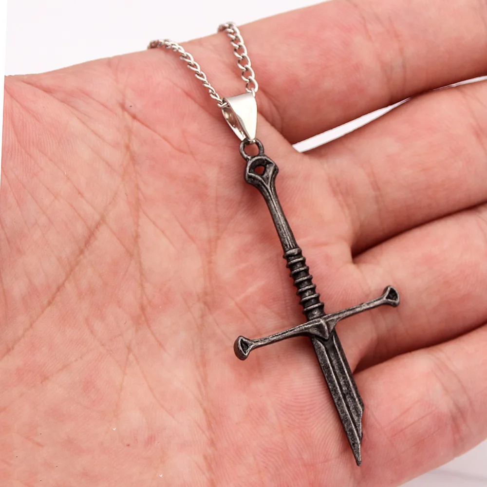 

Vintage Narsil Broken Sword Pendant Necklace Movie Aragorn Sword Cosplay Necklace for Men Jewelry Accessories Gift