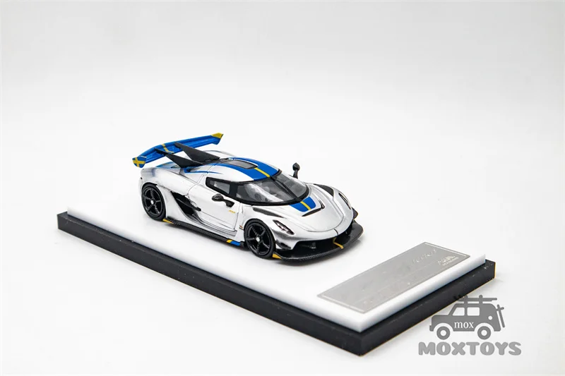 Литая под давлением модель автомобиля HKM Premium 1:64 Jesko Attack Limited 999